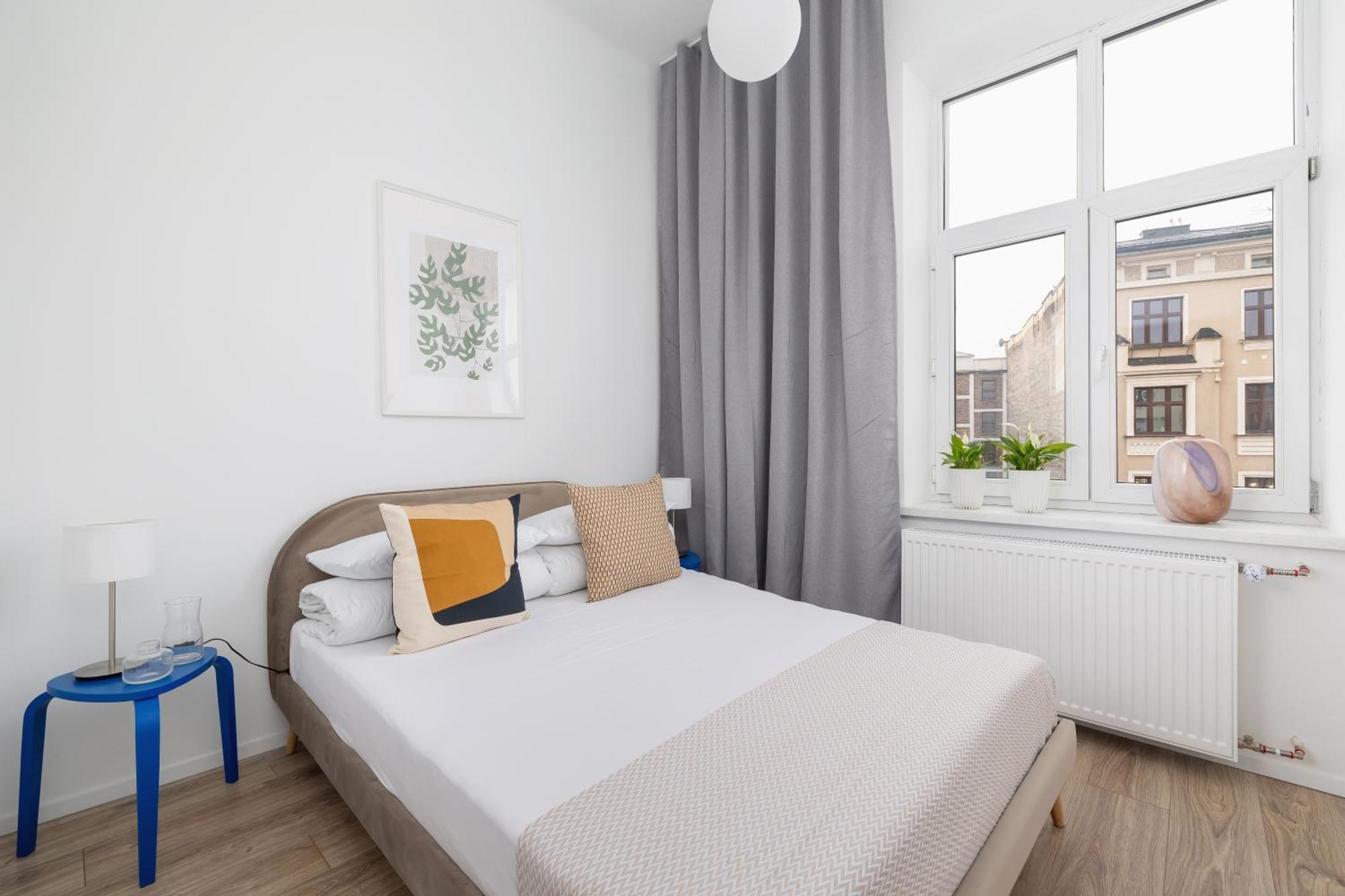 2 Bedroom Apartment - Dluga 65 Kraków Zewnętrze zdjęcie